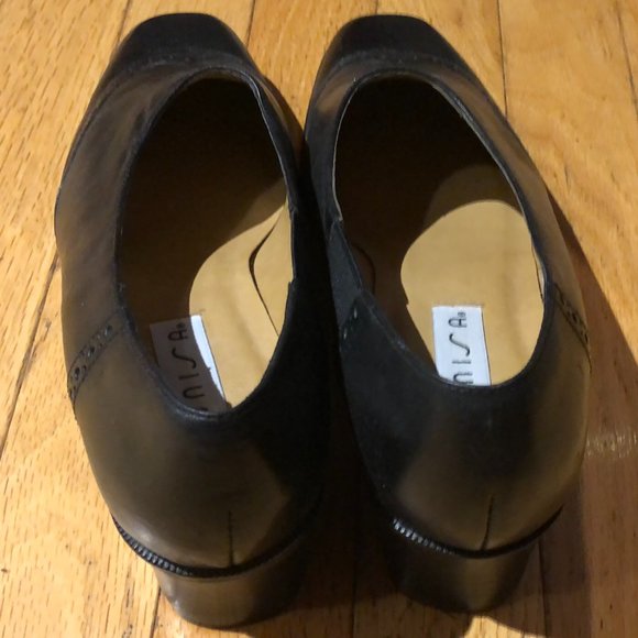 Women's Black Leather Unisa Dress Shoes - Picture 7 of 9